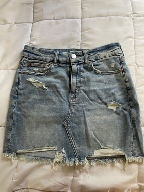 American Eagle Outfitters Light Blue Distressed Denim Mini Skirt